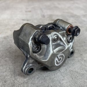 61140421A, Rear Brake Caliper